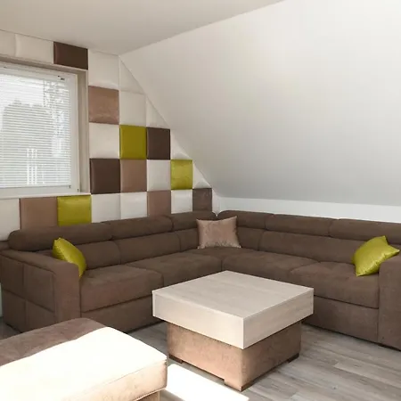 Bell Nyaralo Agard * Gárdony