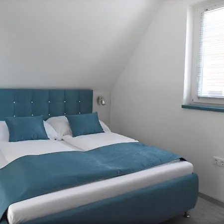 Bell Nyaralo Agard בית נופש